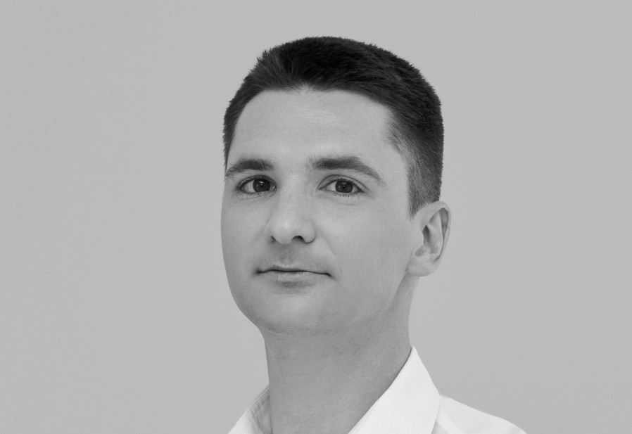 Влад Александров